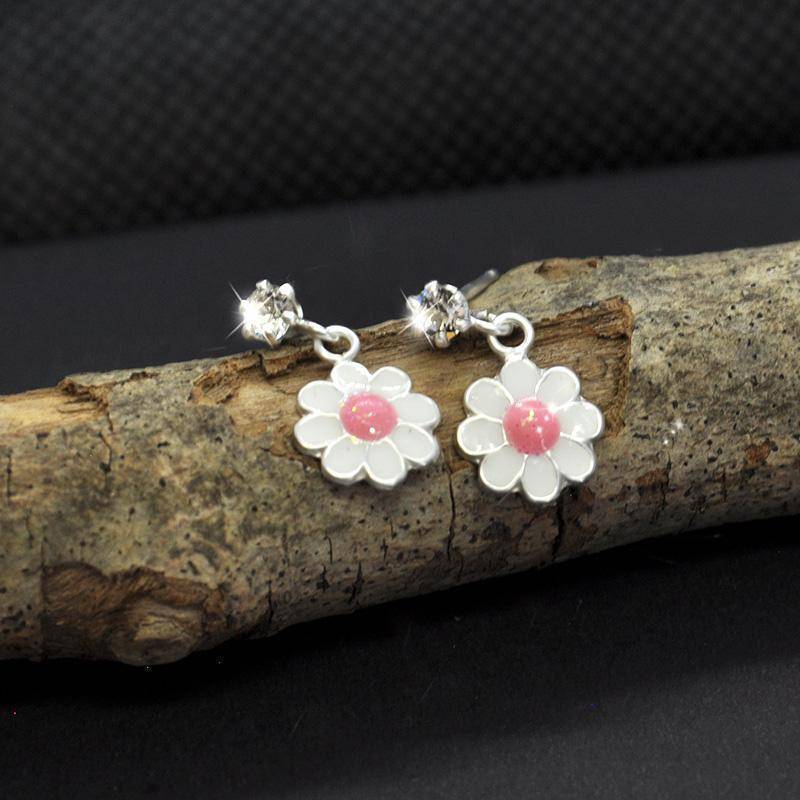 Srebrni uhani Daisy