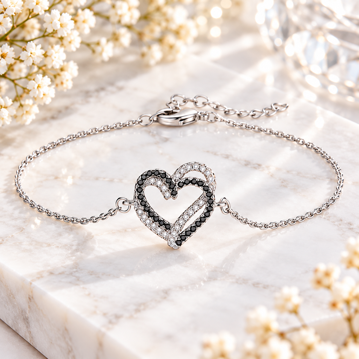 Black & White srebrna narukvica Love elegance